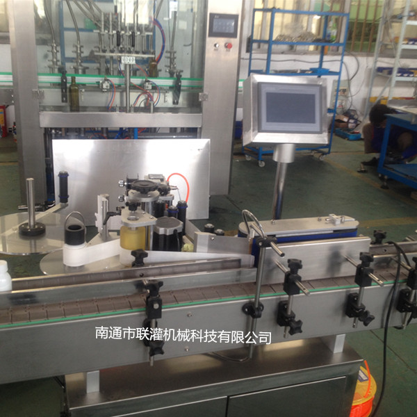 不干胶贴标机系列3